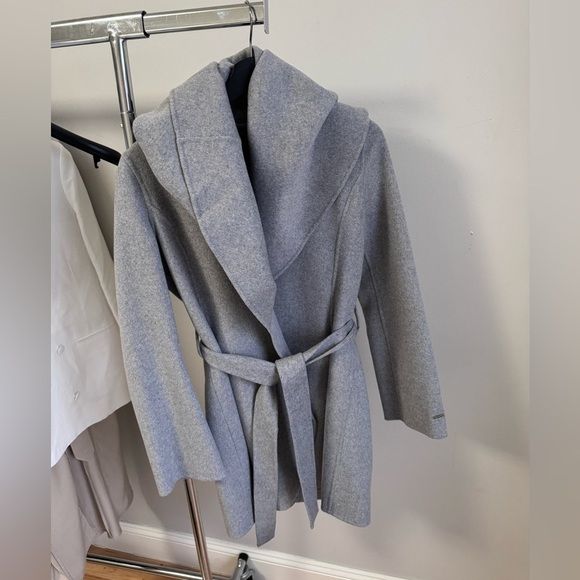Tahari Women’s Marla Wool Caped Gray Coat Size Small - Picture 6 of 16